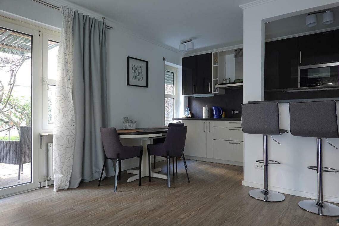 Ruhige Ferienwohnung Mitten In Висбаден Экстерьер фото