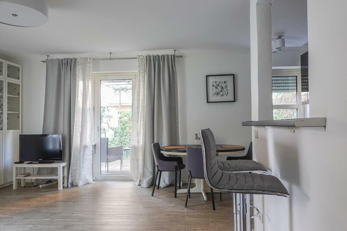 Ruhige Ferienwohnung Mitten In Висбаден Экстерьер фото